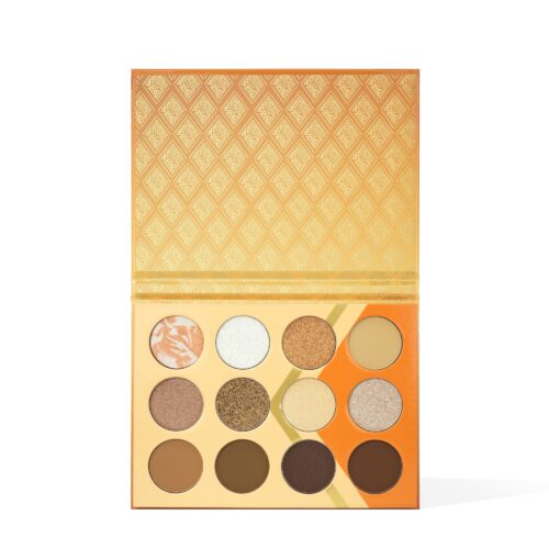 Creative eyeshadow cosmetic product photoshoot on a white background by Isa Aydin nj ny la