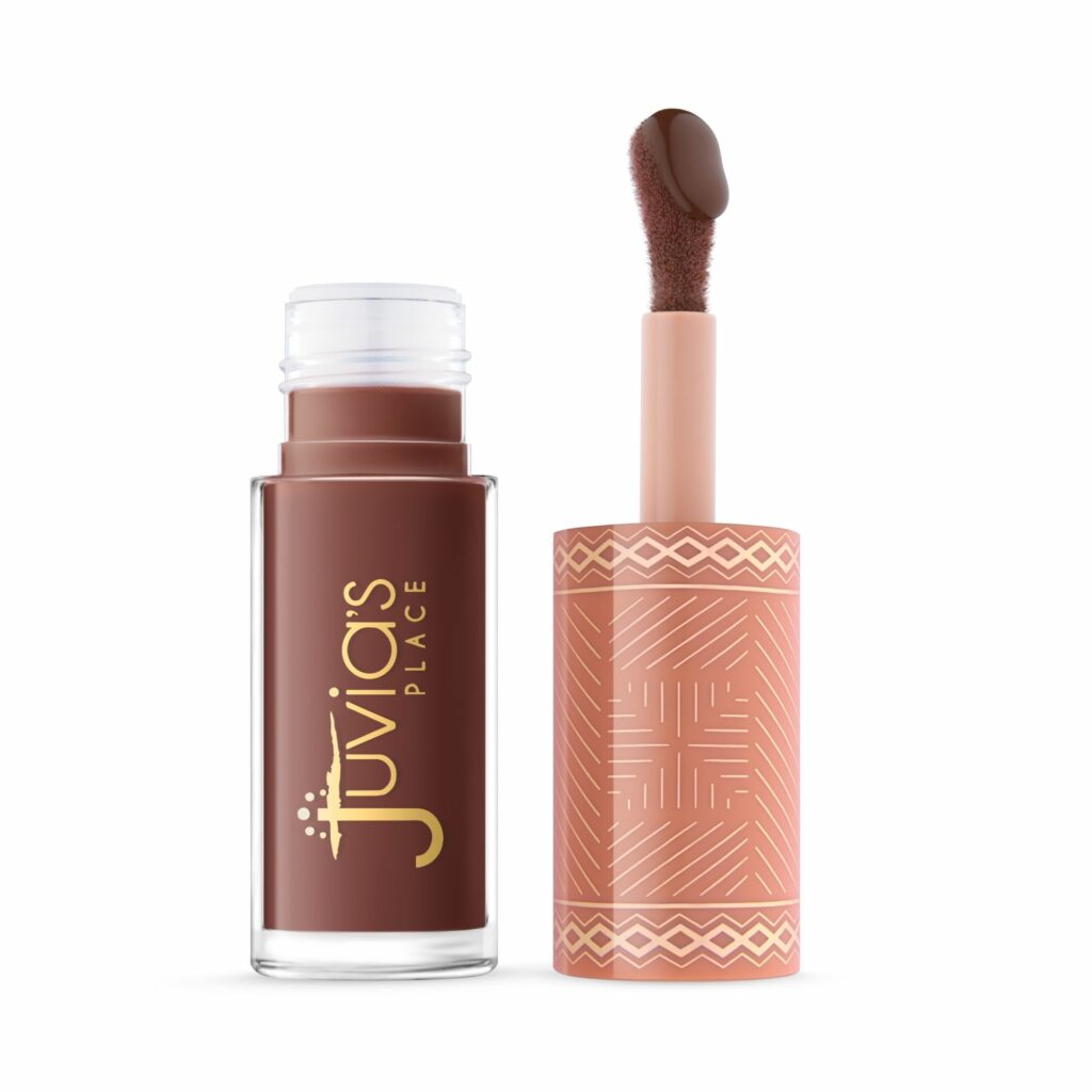 Commercial lifestyle lipgloss product photoshoot on a white background by Isa Aydin nj ny la