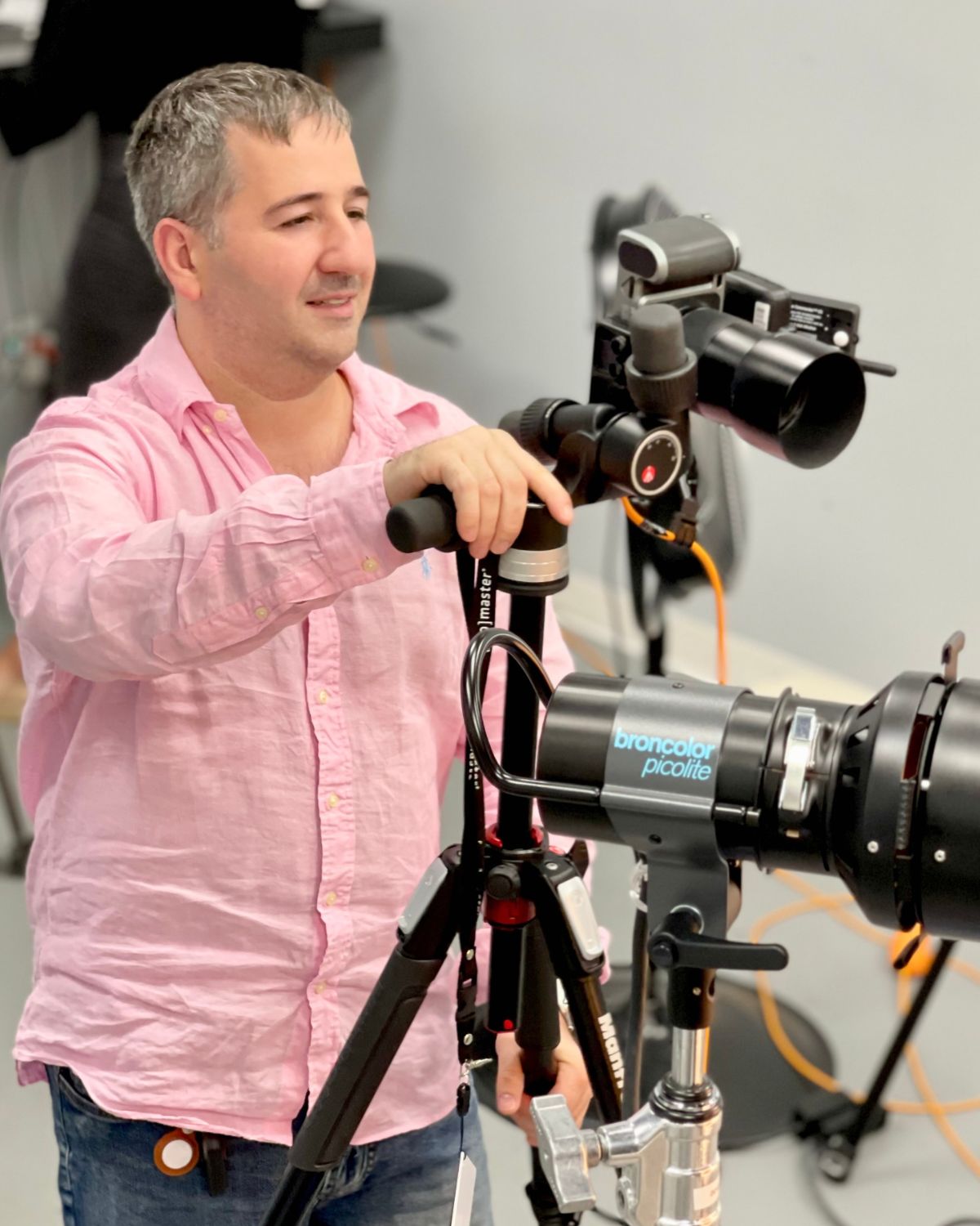 Portrait of Photographer Isa Aydin during the shoot.