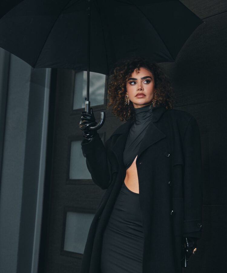 Guiding a model during a photoshoot
